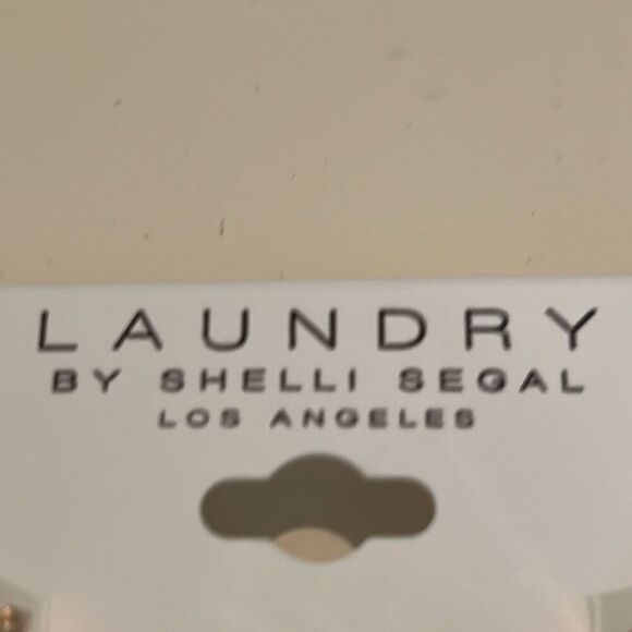 Laundry By Shelli Segal Gold Plated Twist Hoop Earrings Lightweight Cocktail NWT - Picture 5 of 5